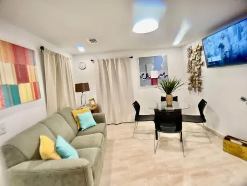 Imperial Apartment! Just 5 min from the beach!