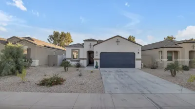 East Valley Peaceful Oasis w/PRIVATE Pool that is HEATED at no extra cost Whispering Wind附近的飯店