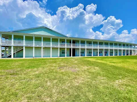 Cozy studio with AC, WiFi, and pool - just steps from the beach