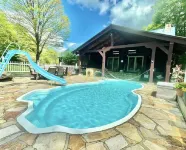 Private Adirondack Getaway. Close to Hiking Trails, Fishing, Public Beach. - Wi-Fi