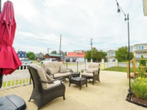 'Casa Playa' Two Unit Beach House a block from the beach. Hotels in Lewes