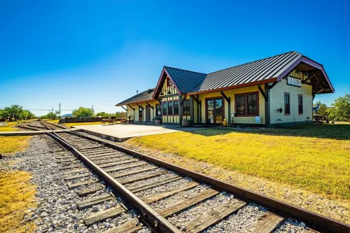 THE URBAN COWBOY | Historic loft meets the spirit of the cowboy Hotels in Llano