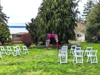 Large Log Cabin w/Ocean Views, indoor/outdoor games, 5mins walk to beach
