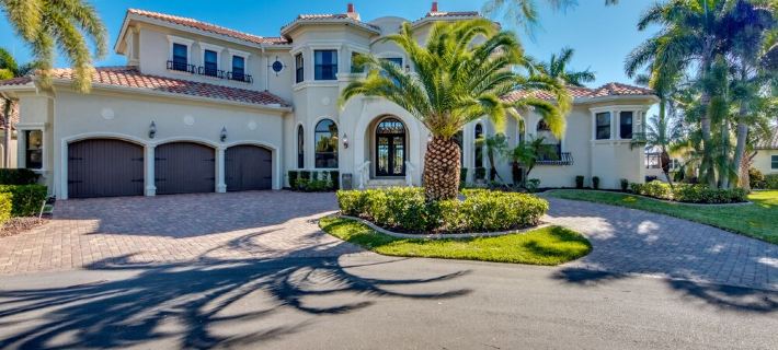 Gulf Access Canal - Heated Pool & 2 Spas - Theatre  - Rooftop Overlook Firepit Hotels in Lee County