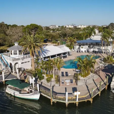 Manatee Harbor: Marina, Heated Pool-Spa, Island Ferry with Private Beach Access! Отели в г. Пласида