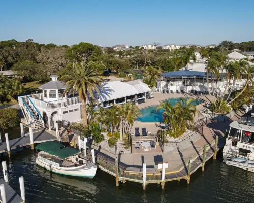 Manatee Harbor: Marina, Heated Pool-Spa, Island Ferry with Private Beach Access! Hotels in Placida