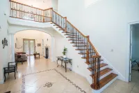 Spacious Luxurious 6Br Villa May Discount 3 King Br 1 Queen Br, 3BT Pet-Friendly