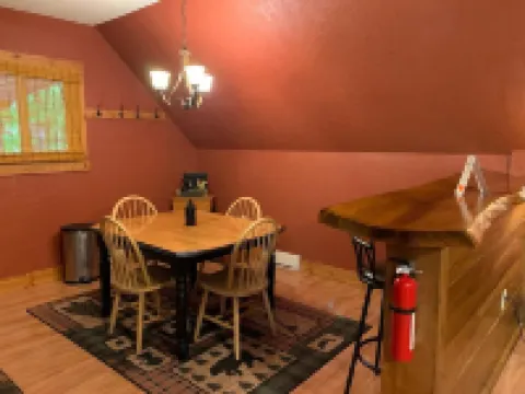 Cozy Cottage by the Slopes - Theater Room - Pool - Game Rm - Fire Pit - Hot Tub