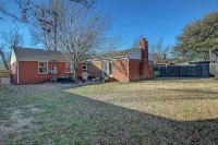 2 blocks from Tulsa Expo Square/Fairgrounds