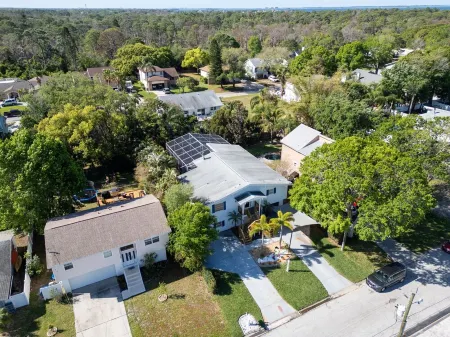 10 Min to the best beach & golf course! Massive Home: Pool, Hot Tub, Game Room!