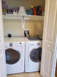 Beautiful Venice Island Apartment right on Venice Ave. - Shop, Beach & Eat!
