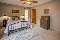 Owl’s Nest Treetop Oasis - 25 to Avl, 25 to Hatley Pointe Ski Resort
