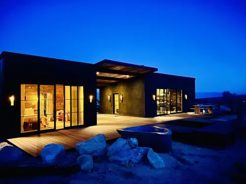 The LONEWEST Retreat in the Eastern Mountain Sierras