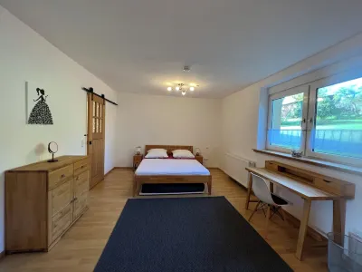 The Property Hotels in der Nähe von Schloss Weißenbrunn