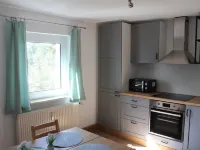 Moderne Ferienwohnung mit Großem Außenbereich, Familien- und Haustierfreundlich Hotels in Struppen