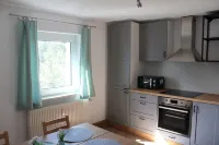 Moderne Ferienwohnung mit Großem Außenbereich, Familien- und Haustierfreundlich Hotels in Struppen