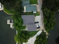 Luxury Lakefront Home on Lake LBJ Insane View Boat & Jet Ski Lift  Sleeps 18+ - 4-stjärniga