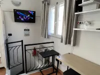 Romantic little pirate's house, free WiFi Hoteles en Monterrosso al Mare