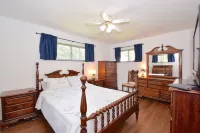 Charming 3 Bedroom house with detached garage. Hotels in Oak Ridge