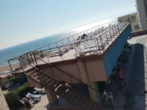 Great Deal Duplex in Siwar, 3 Bedrooms, minimum 28 days, pool, electricity 24/7. Hotels in Zouq Mosbeh