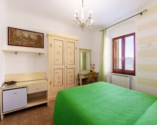 Sea view double room Hotels in Corniglia
