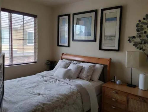 Westbury Townhome with community pool