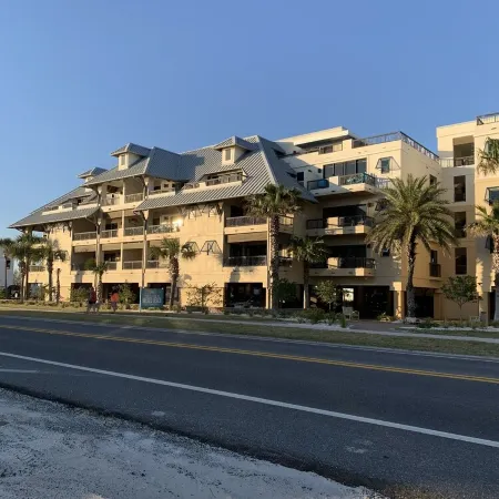 Tradewind Mexico Beach 2/2 with balcony beach view