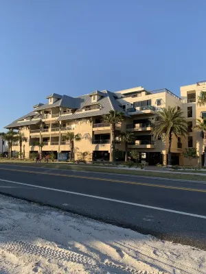 Tradewind Mexico Beach 2/2 with balcony beach view