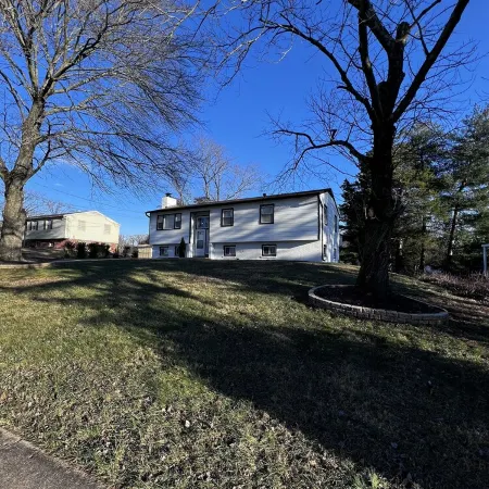 Alexandria VA Spacious, Family-Friendly 5Br Home Near DC Отели в г. Линкольния