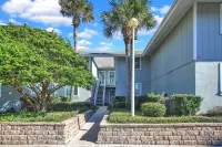 Oceanfront, Stunning, Renovated, Guests Love it!