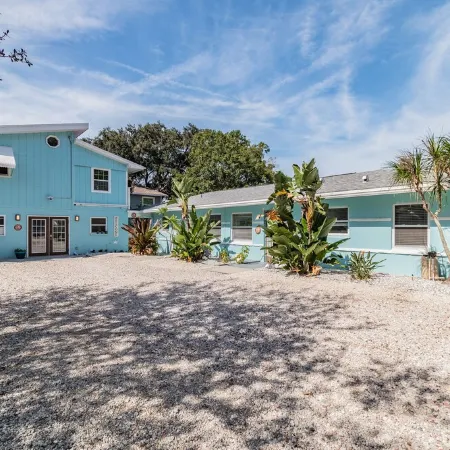 2 Bedroom Waterfront Apt In Ozona/Palm Harbor Beachcomber
