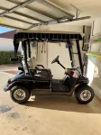 Courtyard Villa with gas golf cart located between two Town Squares! Hotel a The Villages