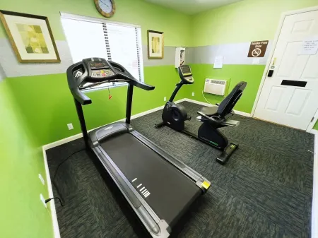 Sedona Cozy Condo with Pool, Walk to Restaurants, 4-Min to Hiking, Near Stores Отели рядом с достопримечательностью «Белл Рок»