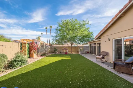 Sonoran Sun Spot - Quiet Neighborhood - Sunroom Отели рядом с достопримечательностью «The Legend at Arrowhead»