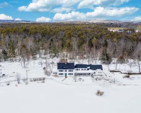 Quiet  Farm Stay Suite- Short Drive to Coast & Southern Maine Attractions Hotels in North Berwick