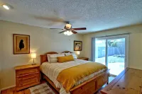 NEW! Sun City 2 Bedroom Retreat w/ Retro Arcade Console