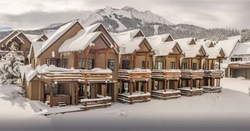 Cozy Saddle Ridge Townhome, walk/ski to Iron Horse & Pony Express Lifts!