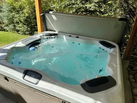 Luxury Cabin at Mirror Lake Retreat Отели в г. Самак