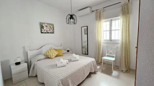 CASA BLANCA-GARAJE GARAGE AND FREE WIFI-iCentro ciudad Hotels in Sanlucar de Barrameda