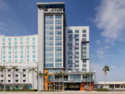 Aloft Fort Lauderdale Airport Hotels near E Las Olas Blvd