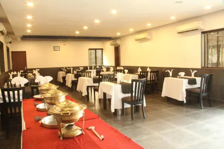 Krishna Park Resort Отели в г. Раджкот