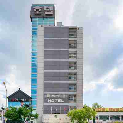 송탄메트로관광호텔 Hotel Exterior