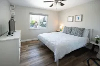 Private Peaceful Oasis with Pool/Patio/BBQ/Firepit Entire House 5mins from beach