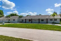 Villa Tation/8BR/Pool HotTub Sauna Basket/Pickle Hotels in Plantation