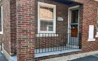 Business Friendly, Couple Friendly, Great Neighborhood, Minutes from the Falls!