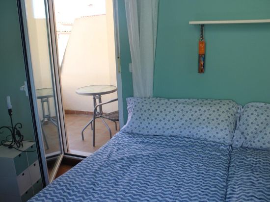 Beach island townhouse with private garden with pool community 500m beachG102253