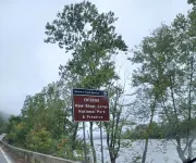 Cozy with spectacular views, easy access to I-64, and each end of the NRGNP Hotels in New River