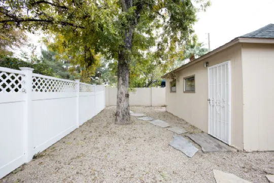 Newly Renovated Casita in Mesa, King-Sized Bed and Lightening Fast WiFi