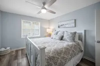 Classic Beach Cottage on Oceanside of Wrightsville Beach -Lower Level