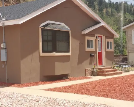 The cozy summer house by the lake Hotels in Green Mountain Falls